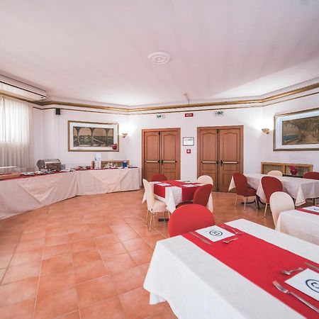 Gh Hotel San Giusto Рим Екстериор снимка