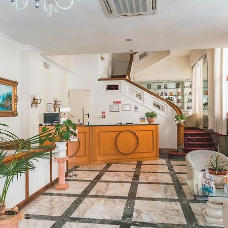 Gh Hotel San Giusto Рим Екстериор снимка
