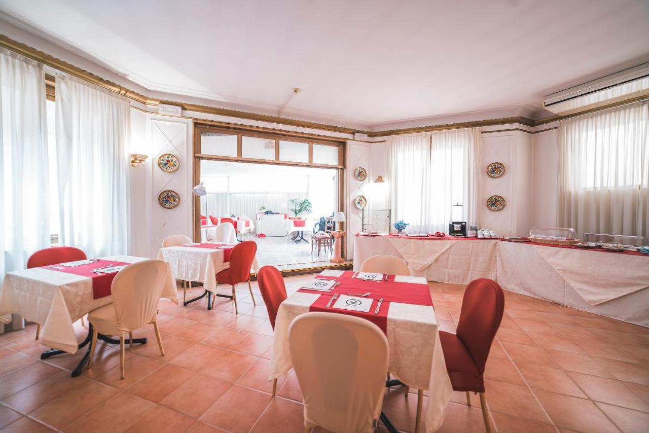 Gh Hotel San Giusto Рим Екстериор снимка