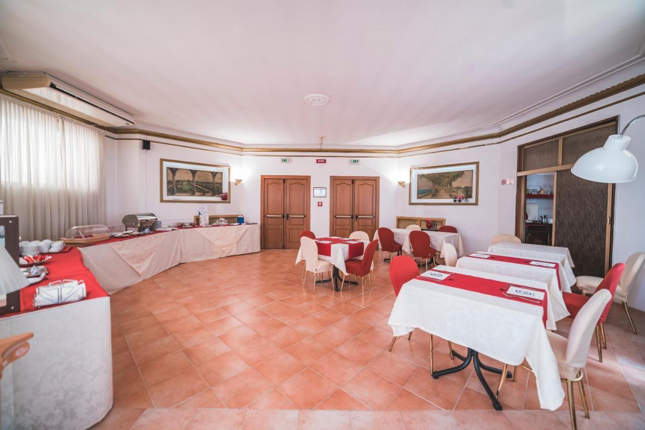 Gh Hotel San Giusto Рим Екстериор снимка