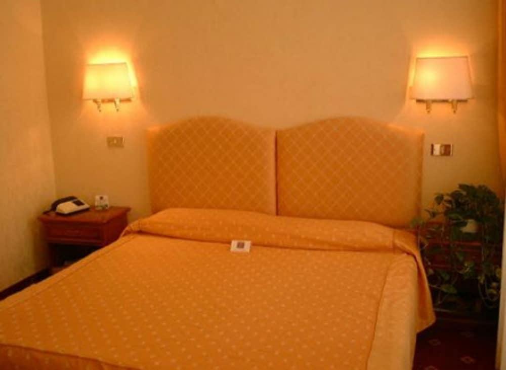 Gh Hotel San Giusto Рим Стая снимка