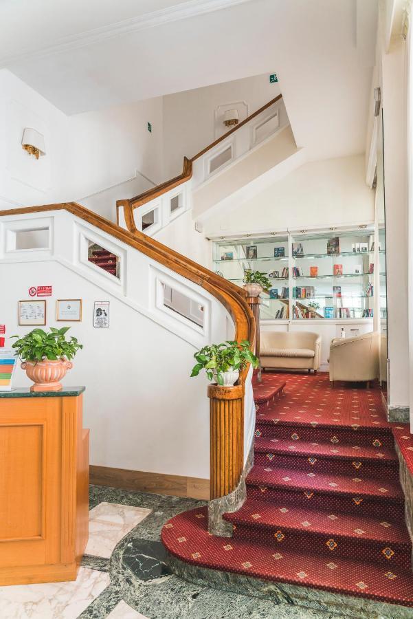 Gh Hotel San Giusto Рим Екстериор снимка