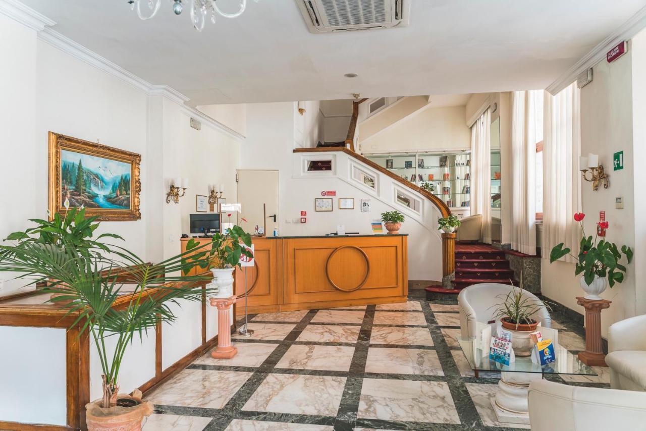Gh Hotel San Giusto Рим Екстериор снимка