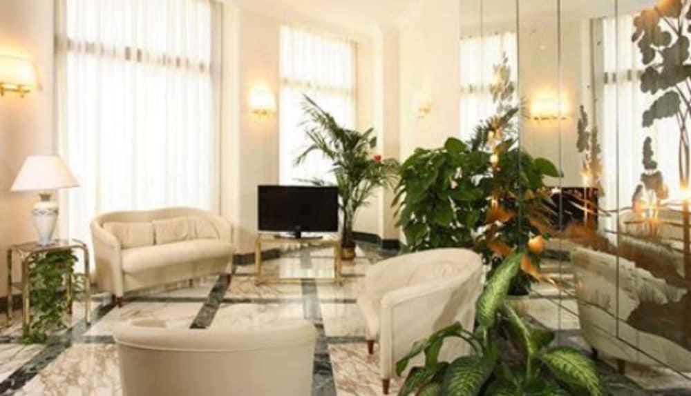 Gh Hotel San Giusto Рим Екстериор снимка