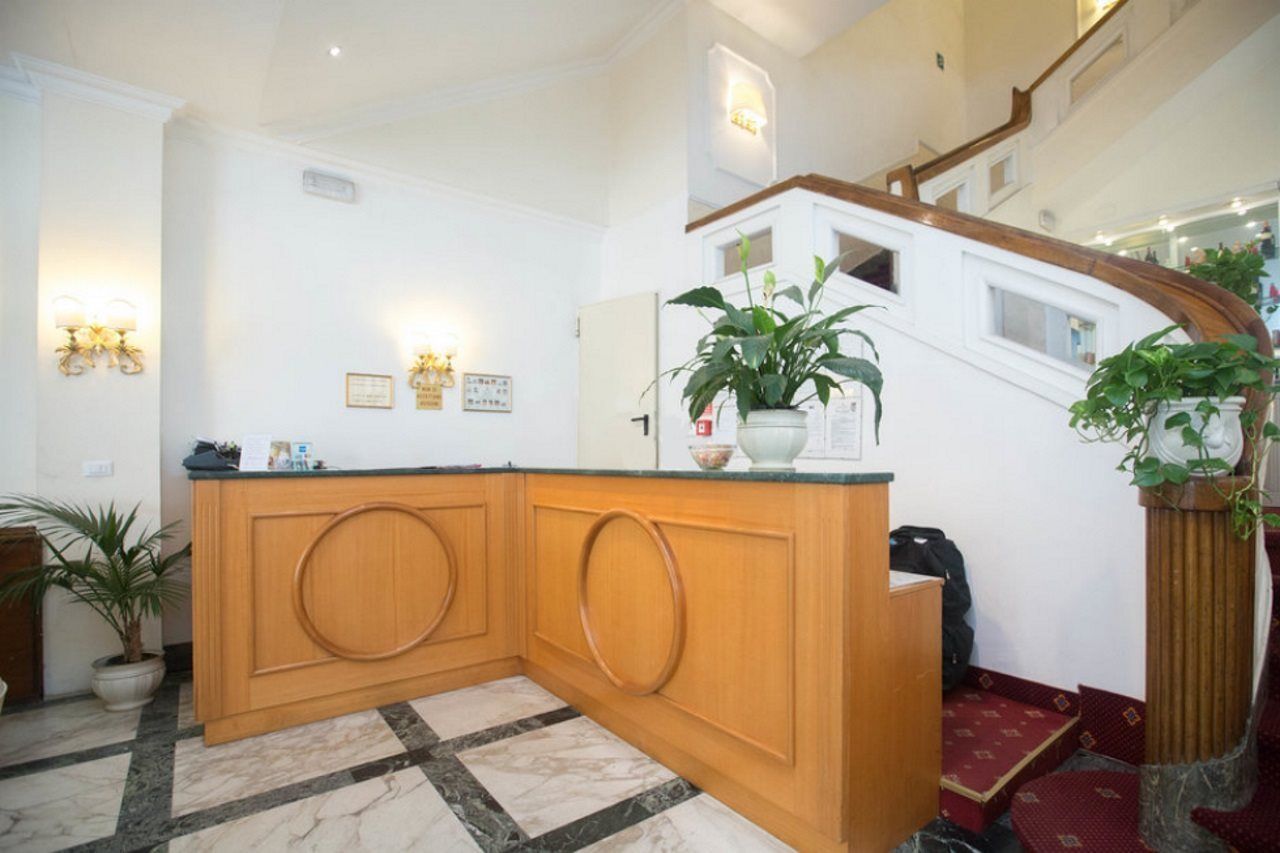 Gh Hotel San Giusto Рим Екстериор снимка