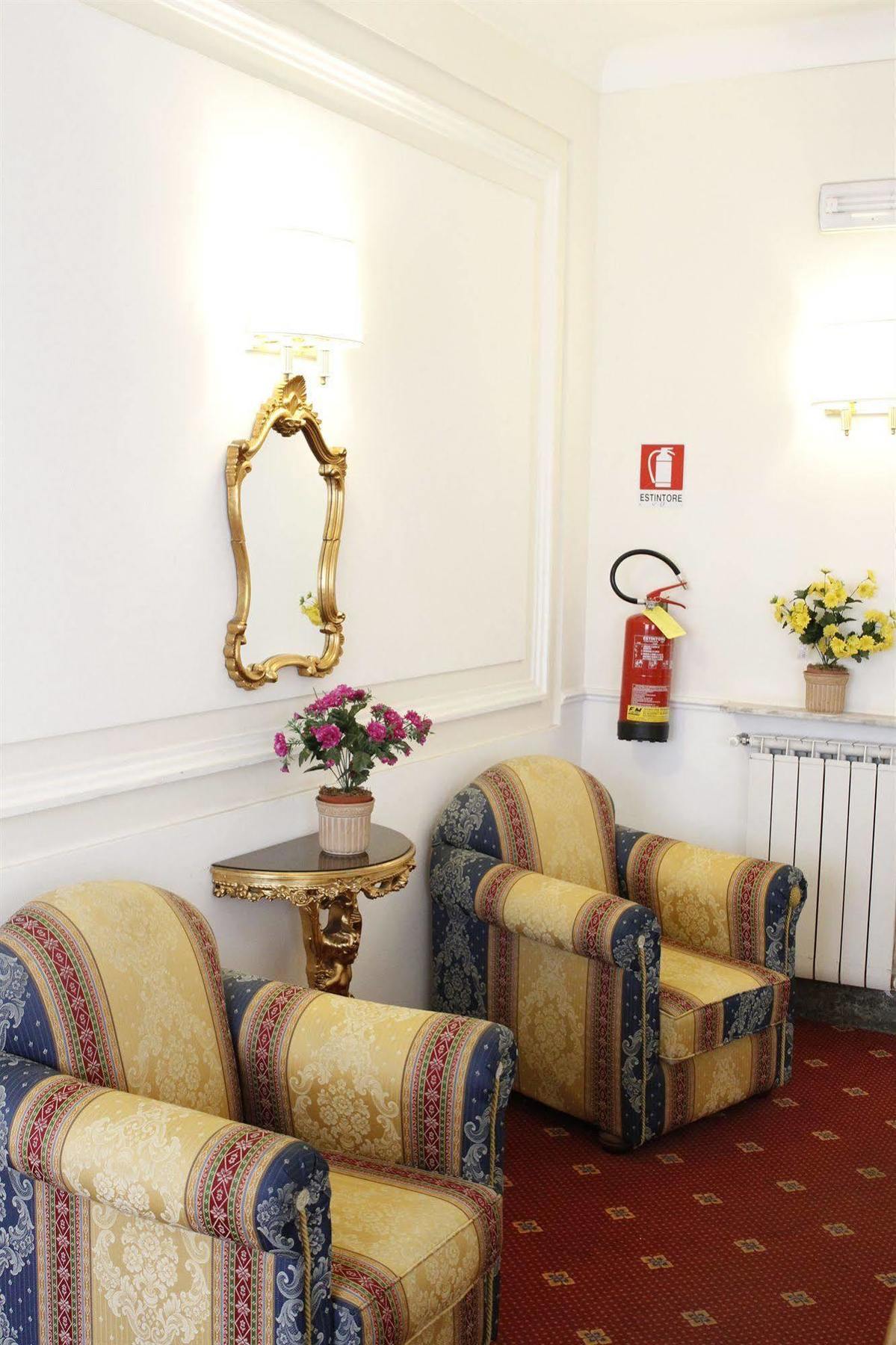 Gh Hotel San Giusto Рим Екстериор снимка